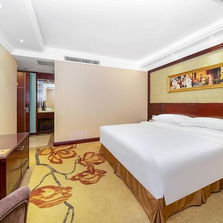 Vienna Hotel Dongguan Houjie Exhibition Center エクステリア 写真