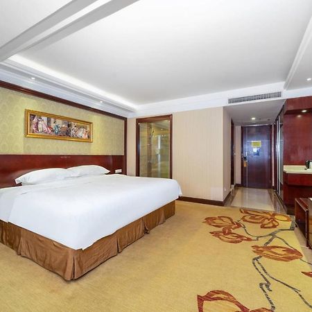 Vienna Hotel Dongguan Houjie Exhibition Center エクステリア 写真