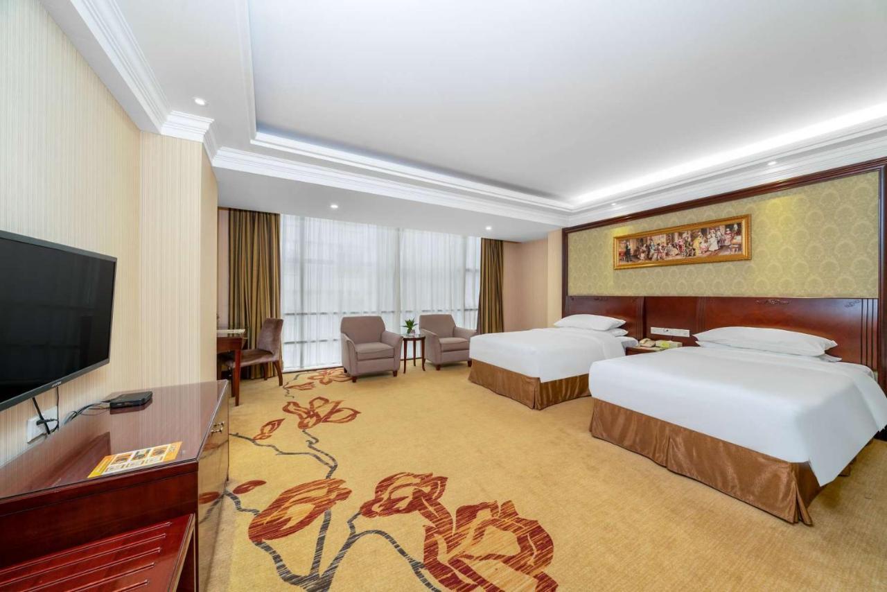 Vienna Hotel Dongguan Houjie Exhibition Center エクステリア 写真