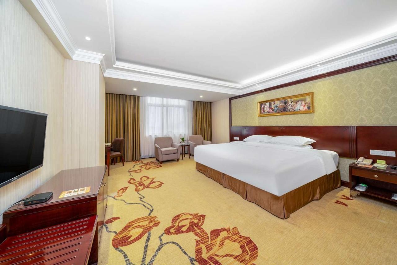 Vienna Hotel Dongguan Houjie Exhibition Center エクステリア 写真