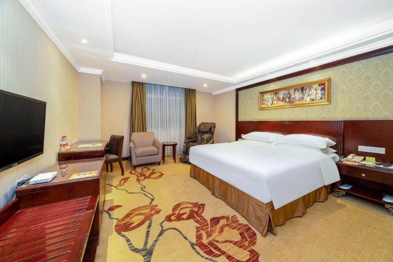 Vienna Hotel Dongguan Houjie Exhibition Center エクステリア 写真