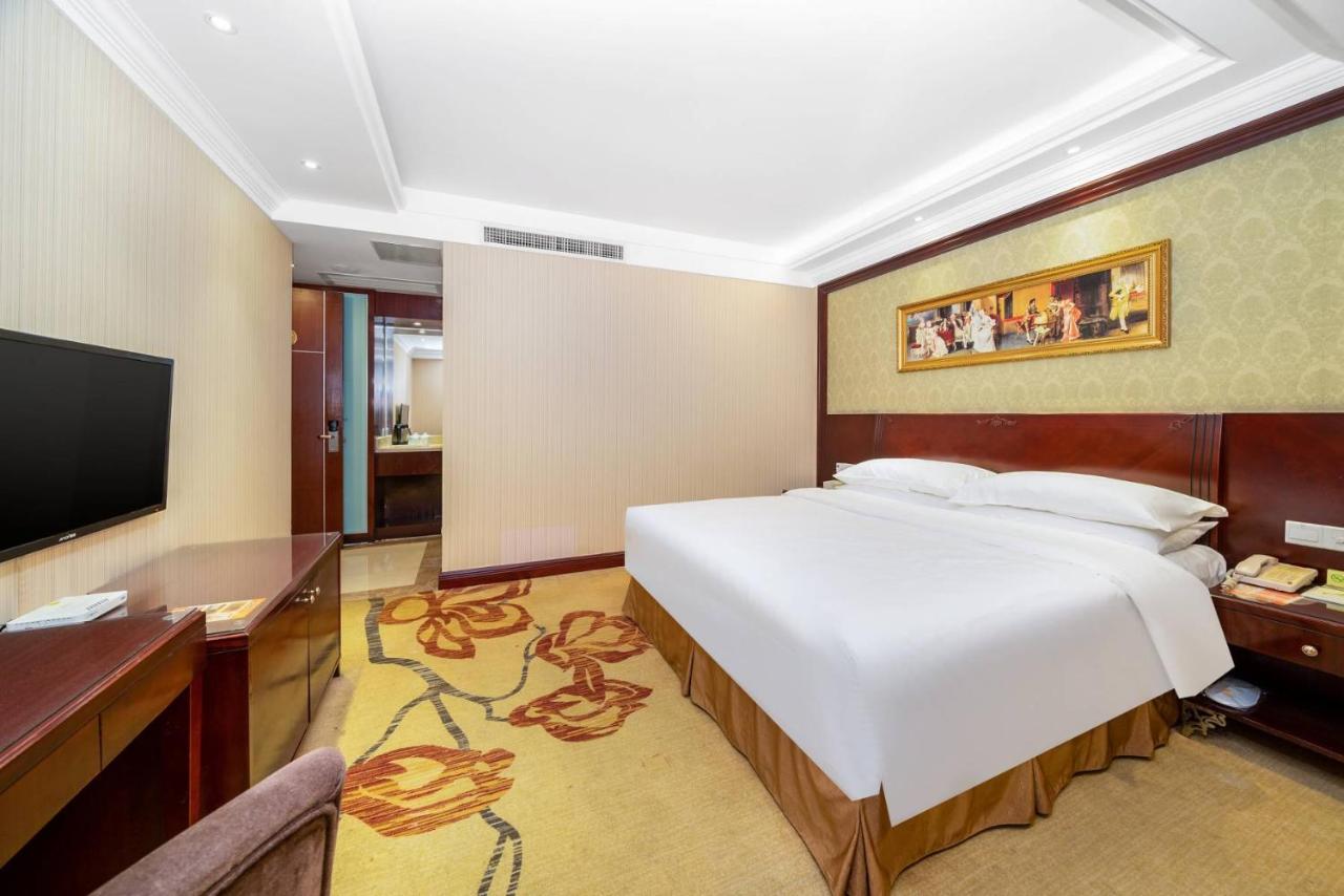 Vienna Hotel Dongguan Houjie Exhibition Center エクステリア 写真
