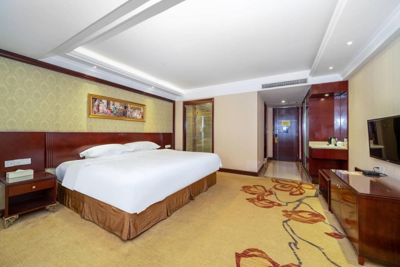 Vienna Hotel Dongguan Houjie Exhibition Center エクステリア 写真