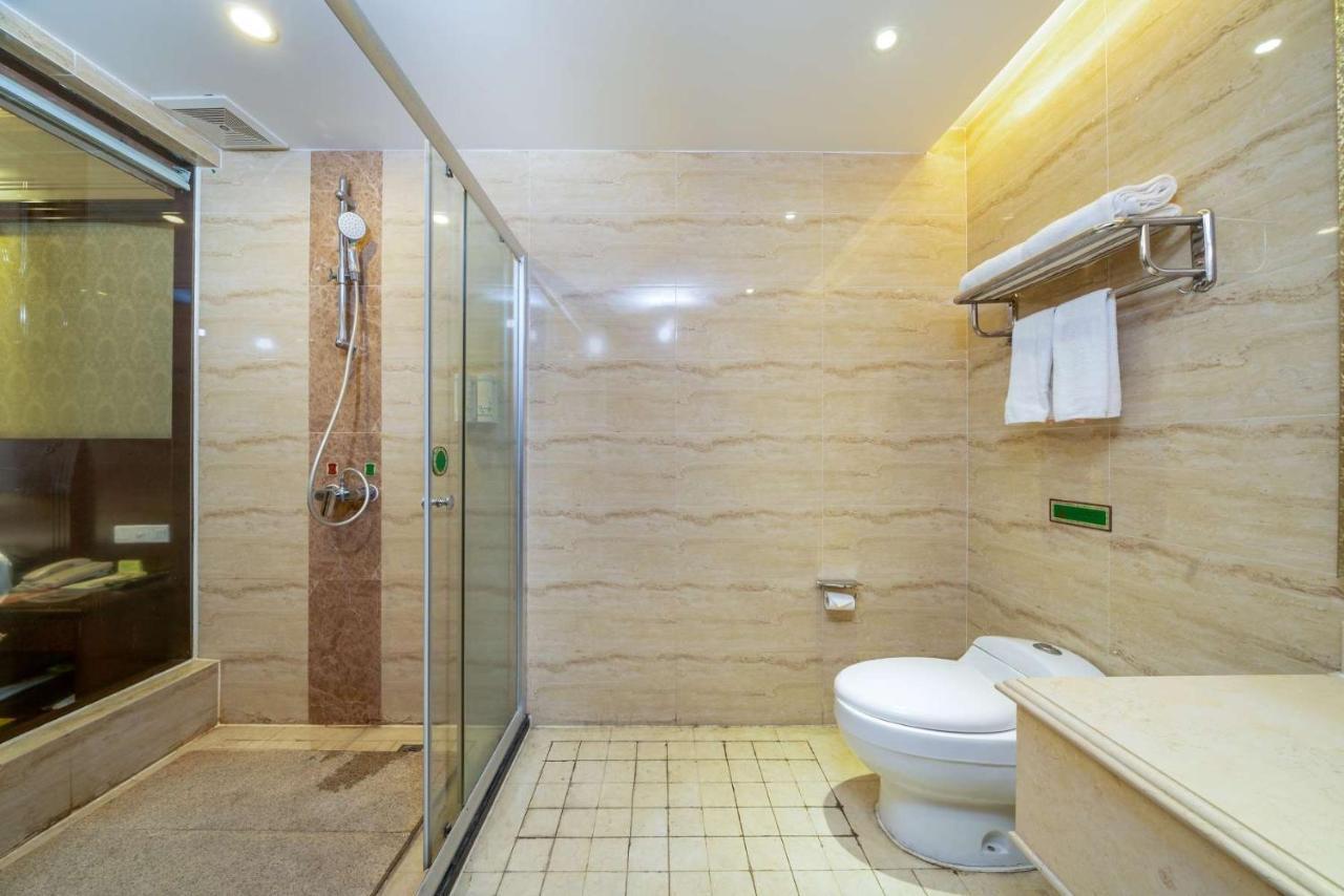 Vienna Hotel Dongguan Houjie Exhibition Center エクステリア 写真