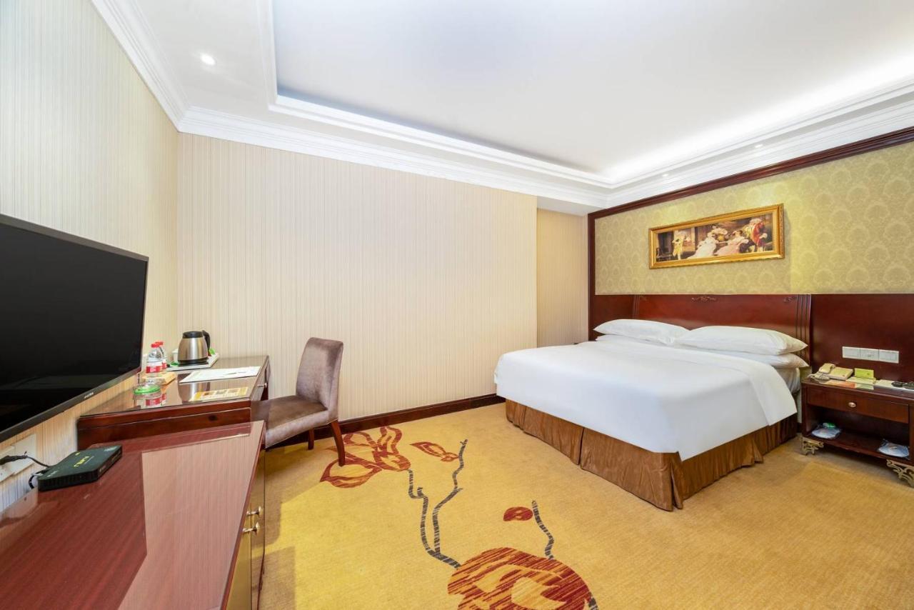 Vienna Hotel Dongguan Houjie Exhibition Center エクステリア 写真