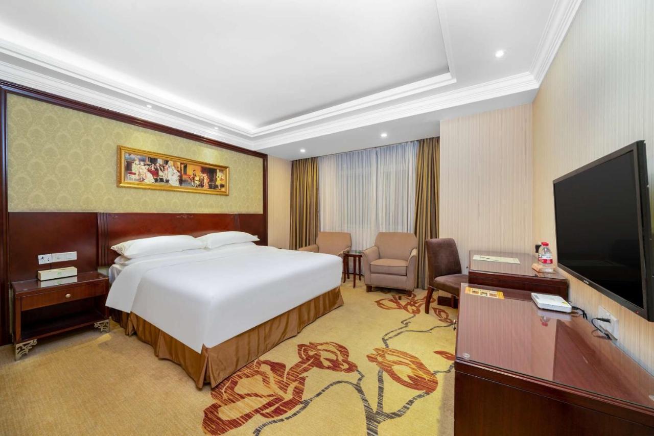 Vienna Hotel Dongguan Houjie Exhibition Center エクステリア 写真