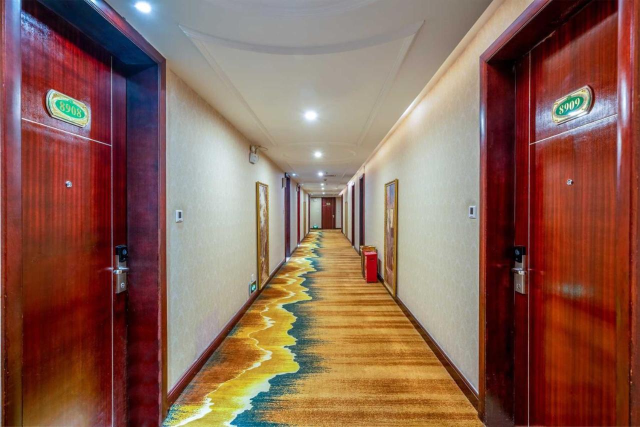 Vienna Hotel Dongguan Houjie Exhibition Center エクステリア 写真