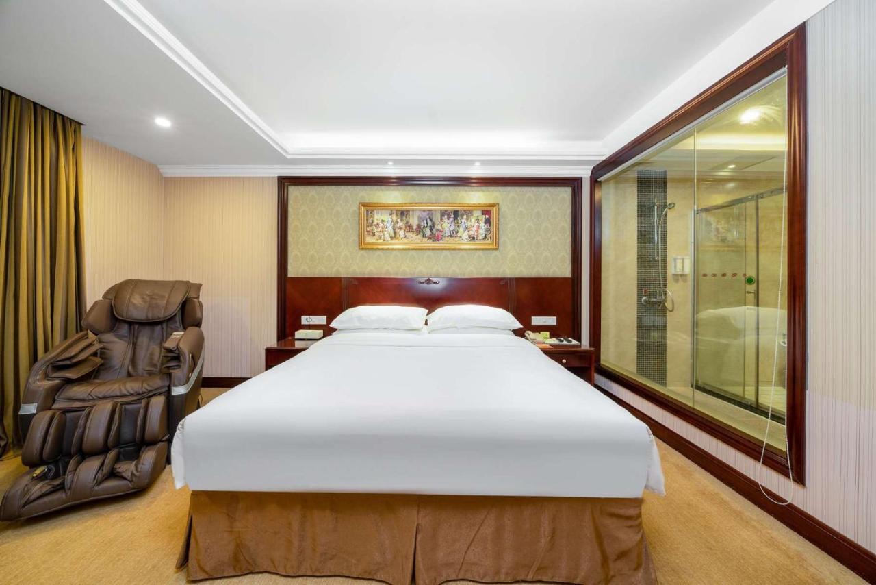 Vienna Hotel Dongguan Houjie Exhibition Center エクステリア 写真